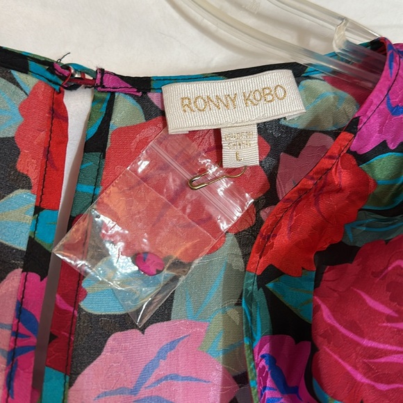 WOMEN’S RONNY KOBO CARISSA LONG SLEEVE ROSES BLOUSE SIZE LARGE - Picture 11 of 11